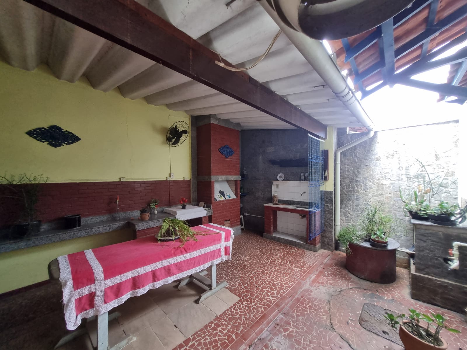 Espaçosa casa comercial para alugar no Barroco, Itaipuaçu, Maricá(RJ)