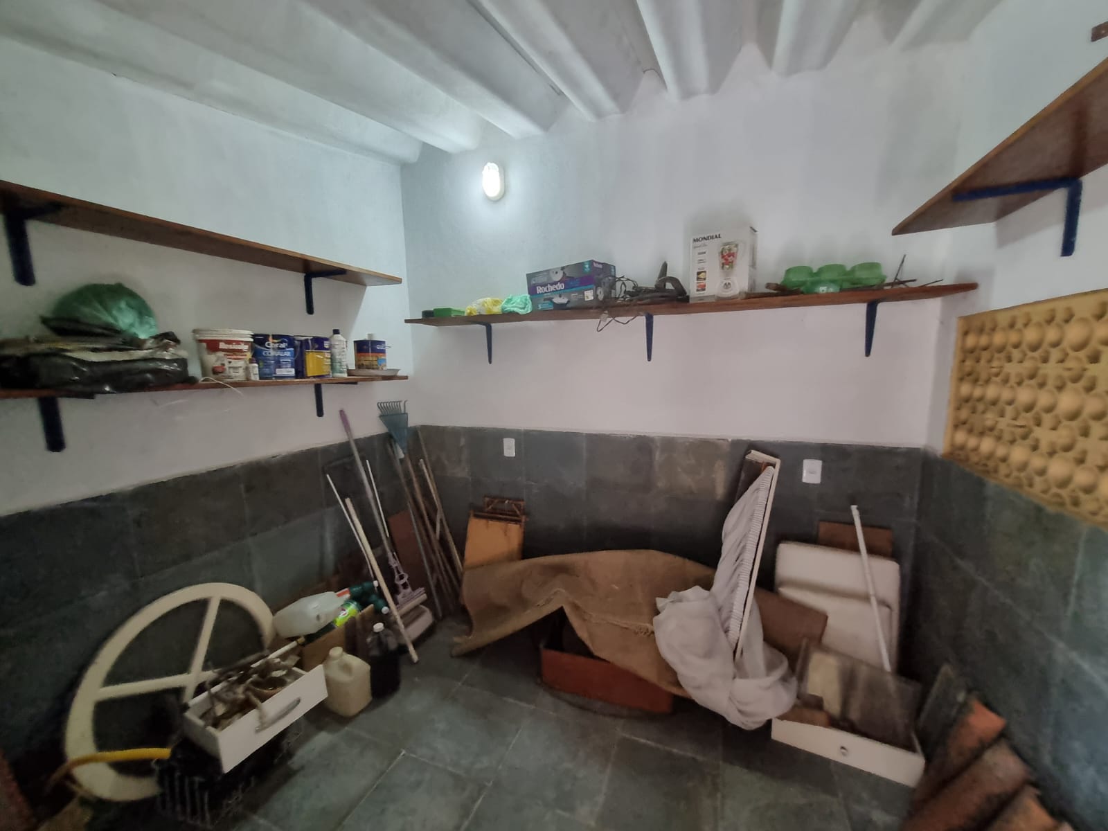 Espaçosa casa comercial para alugar no Barroco, Itaipuaçu, Maricá(RJ)