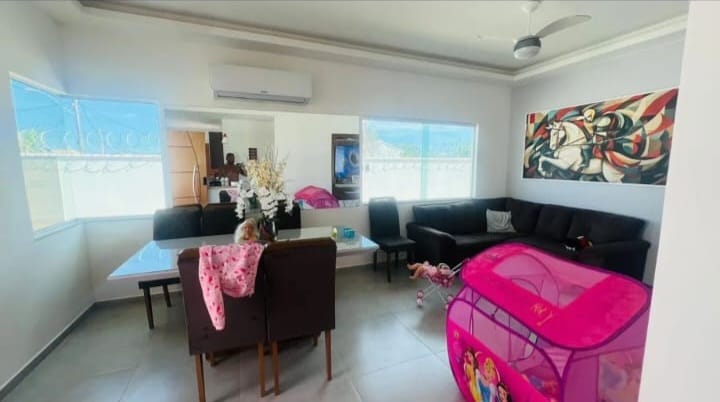 Casa mobiliada com 3 quartos para locação no Jardim Atlântico, em Itaipuaçu, Maricá (RJ)!