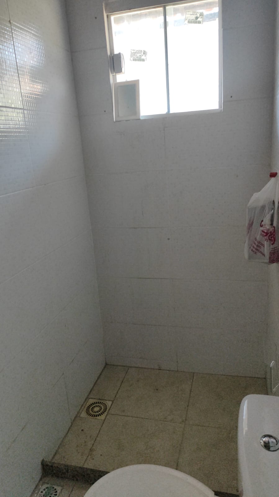 Loja comercial para locação em Itaipuaçu, Maricá (RJ)!