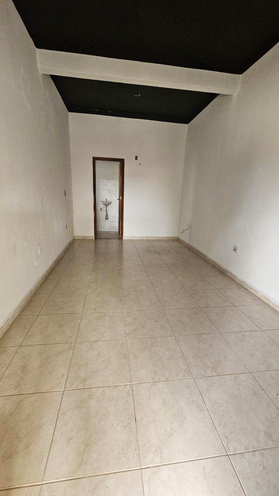 Loja comercial para locação em Itaipuaçu, Maricá (RJ)!