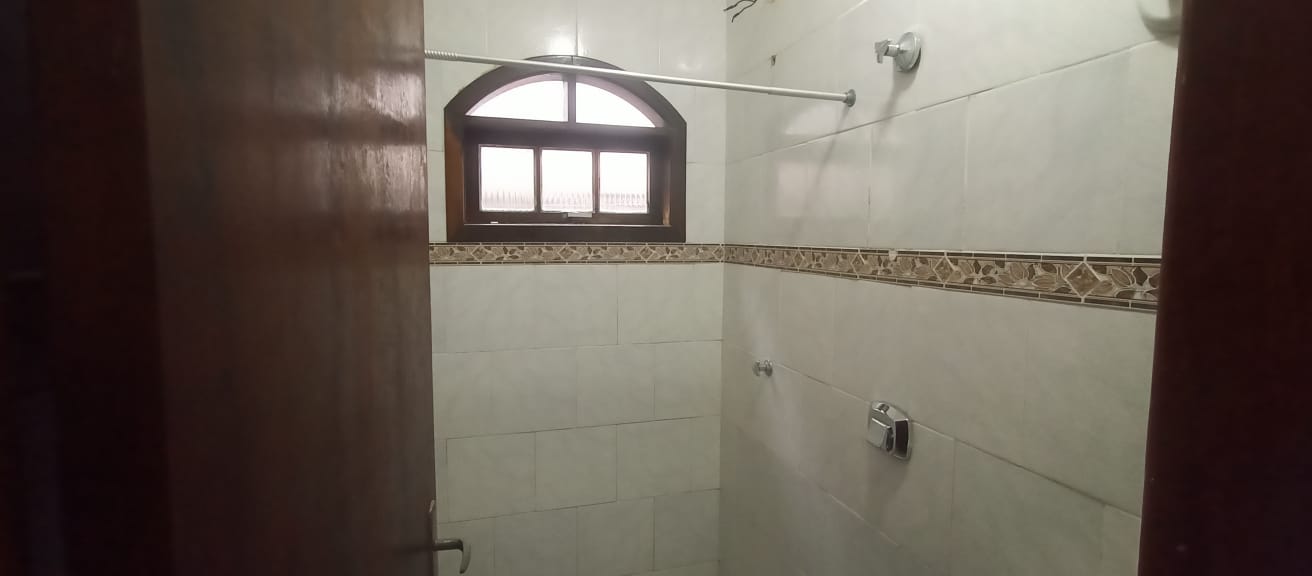 Casa semimobiliada com 2 quartos para locação em Chácaras de Inoã, Maricá (RJ)!