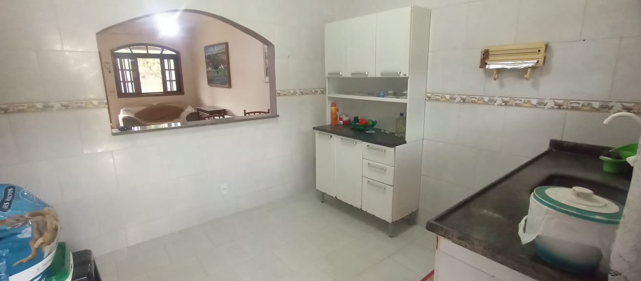 Casa semimobiliada com 2 quartos para locação em Chácaras de Inoã, Maricá (RJ)!