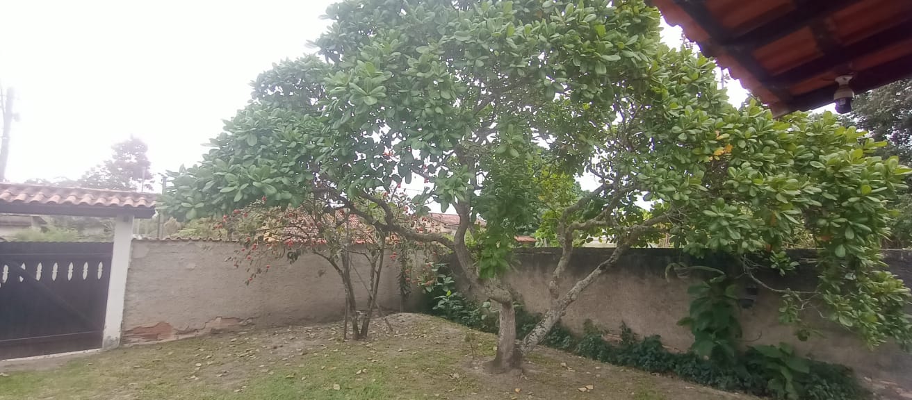 Casa semimobiliada com 2 quartos para locação em Chácaras de Inoã, Maricá (RJ)!