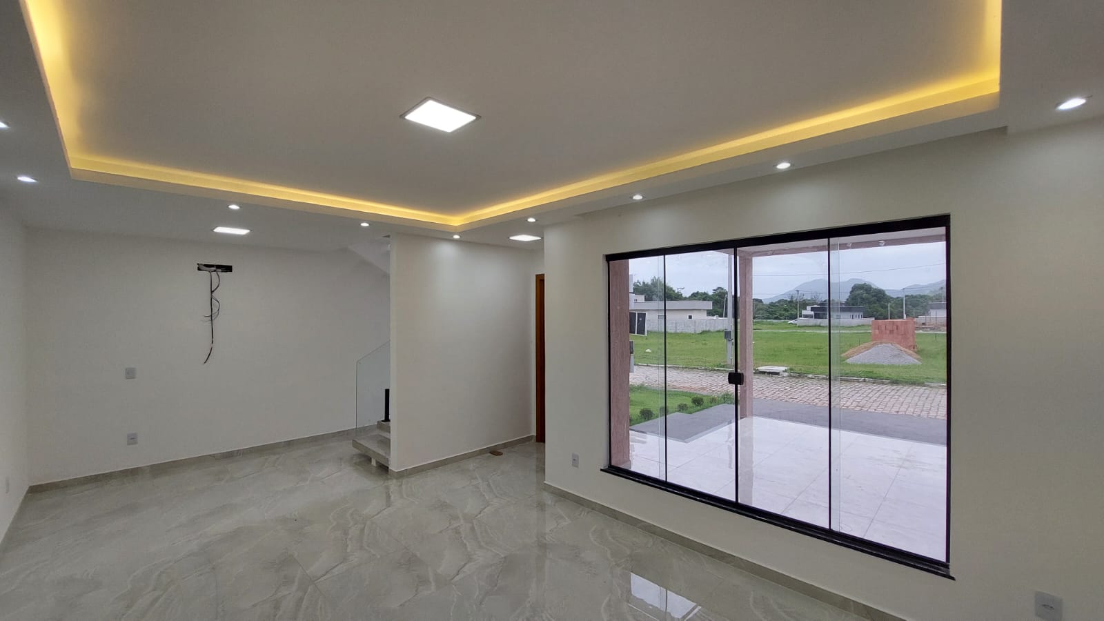  Casa duplex com 2 suítes em Condomínio fechado em Ubatiba, Maricá(RJ)