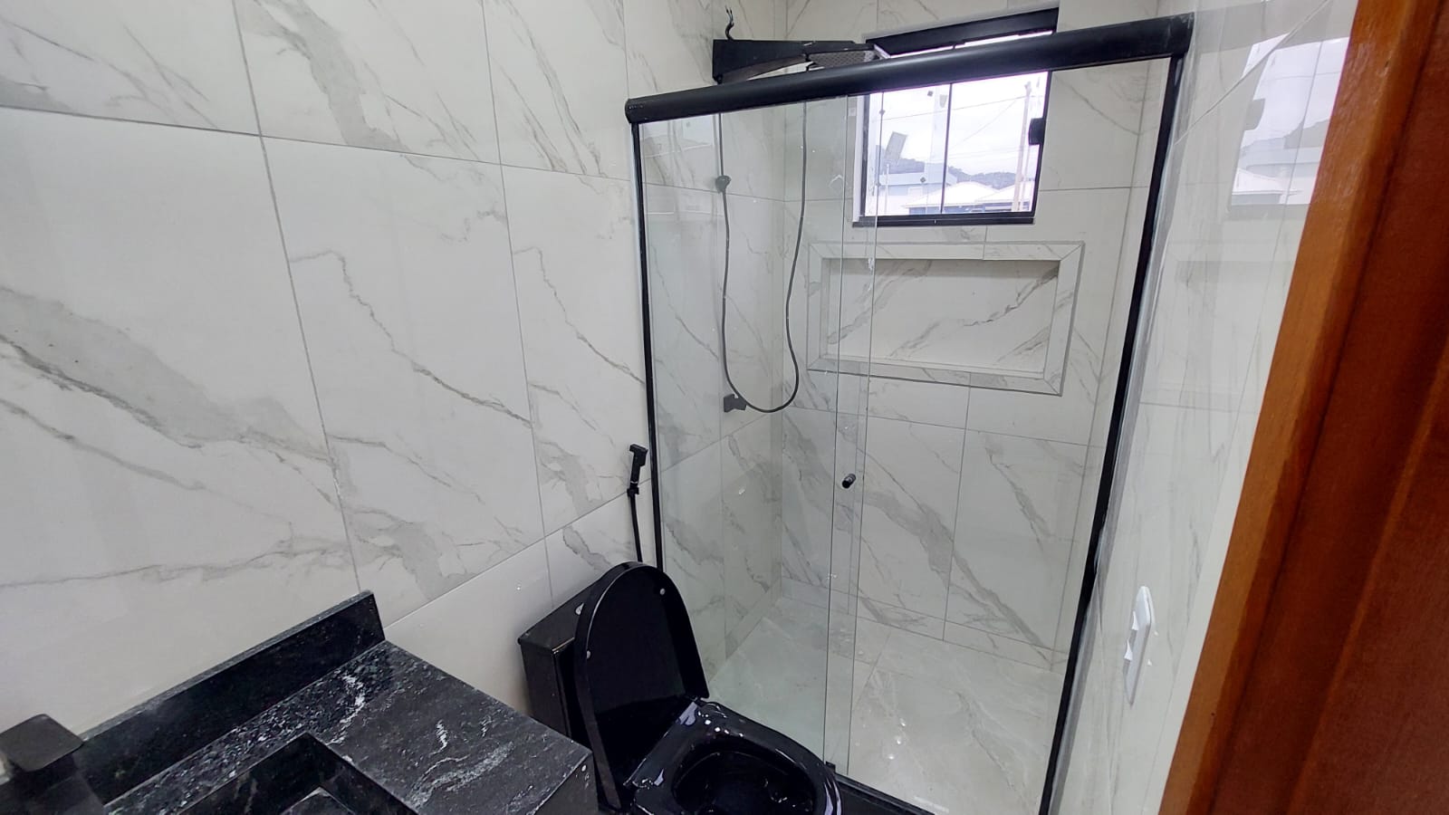  Casa duplex com 2 suítes em Condomínio fechado em Ubatiba, Maricá(RJ)