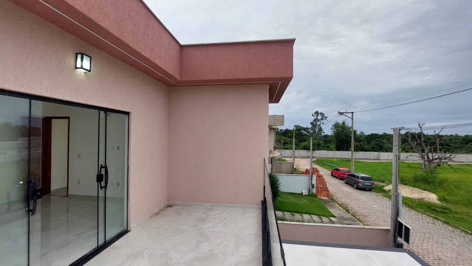  Casa duplex com 2 suítes em Condomínio fechado em Ubatiba, Maricá(RJ)