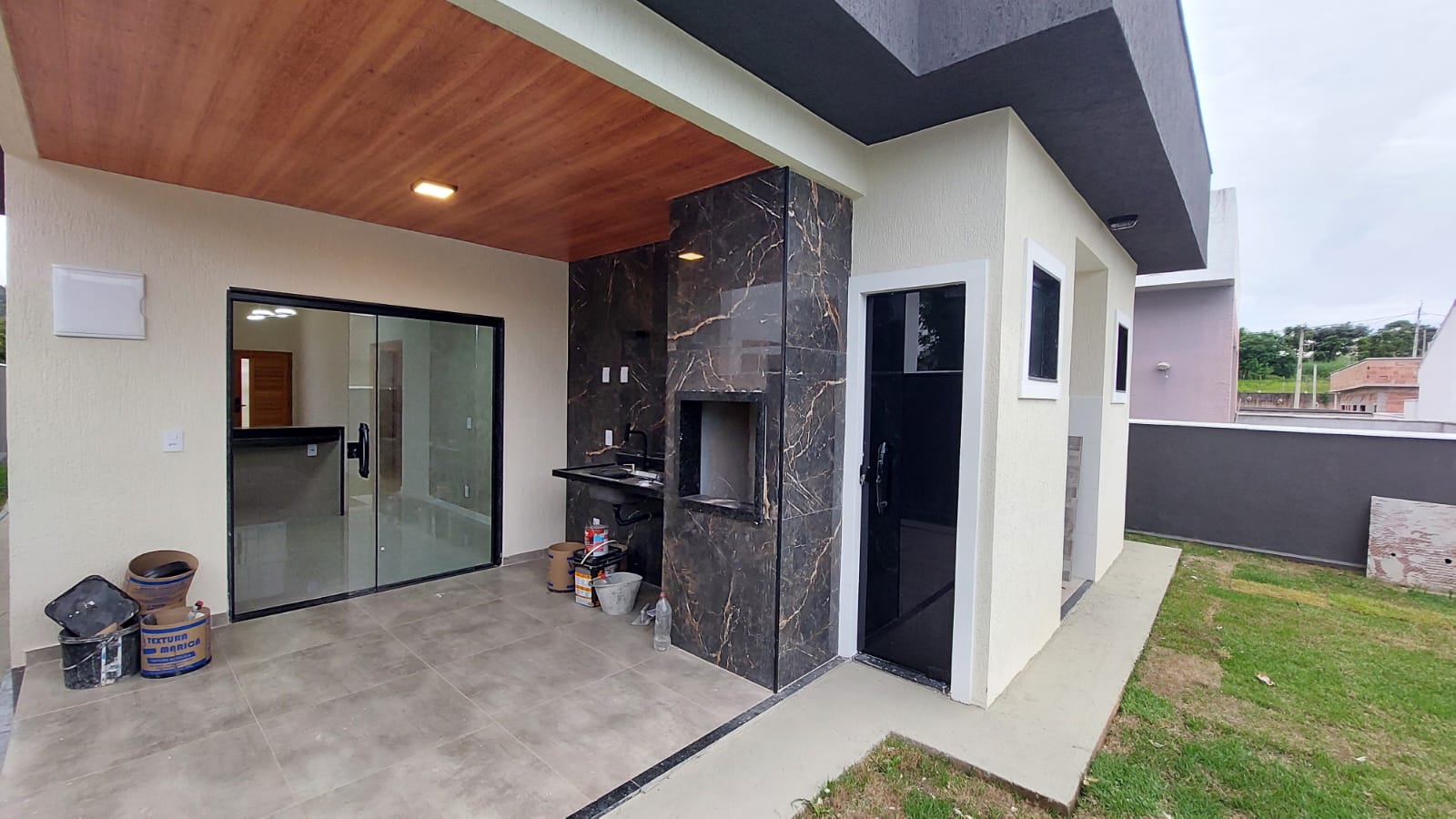 Casa à venda com 3 quartos em condomínio fechado, em Ubatiba, Maricá(RJ)