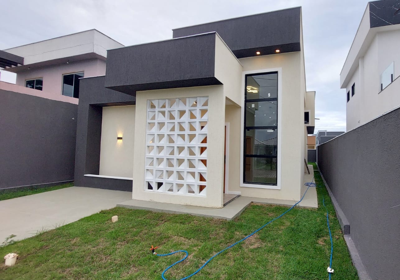 Casa à venda com 3 quartos em condomínio fechado, em Ubatiba, Maricá(RJ)