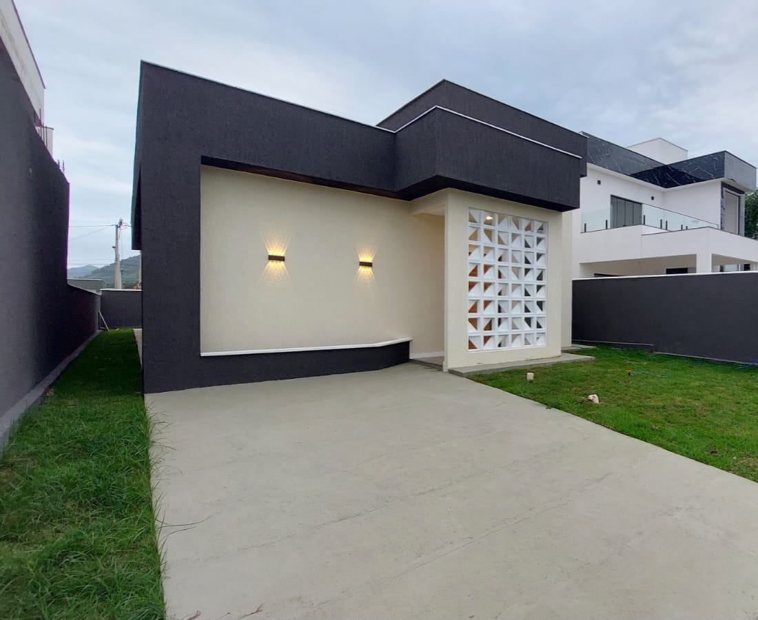 Casa à venda com 3 quartos em condomínio fechado, em Ubatiba, Maricá(RJ)