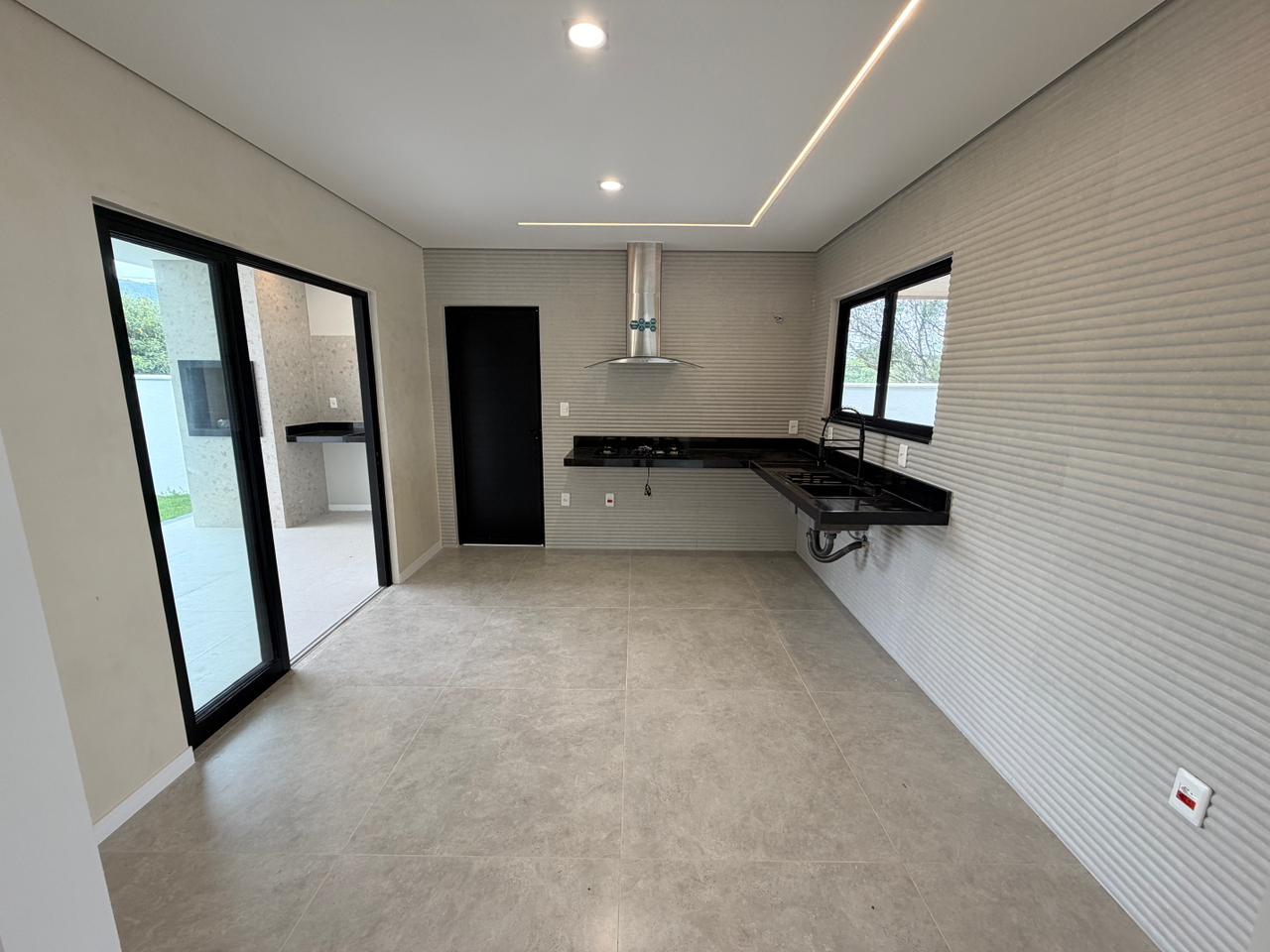casa à venda no Condomínio Jardim Ubá, em Ubatiba, Maricá (RJ)!