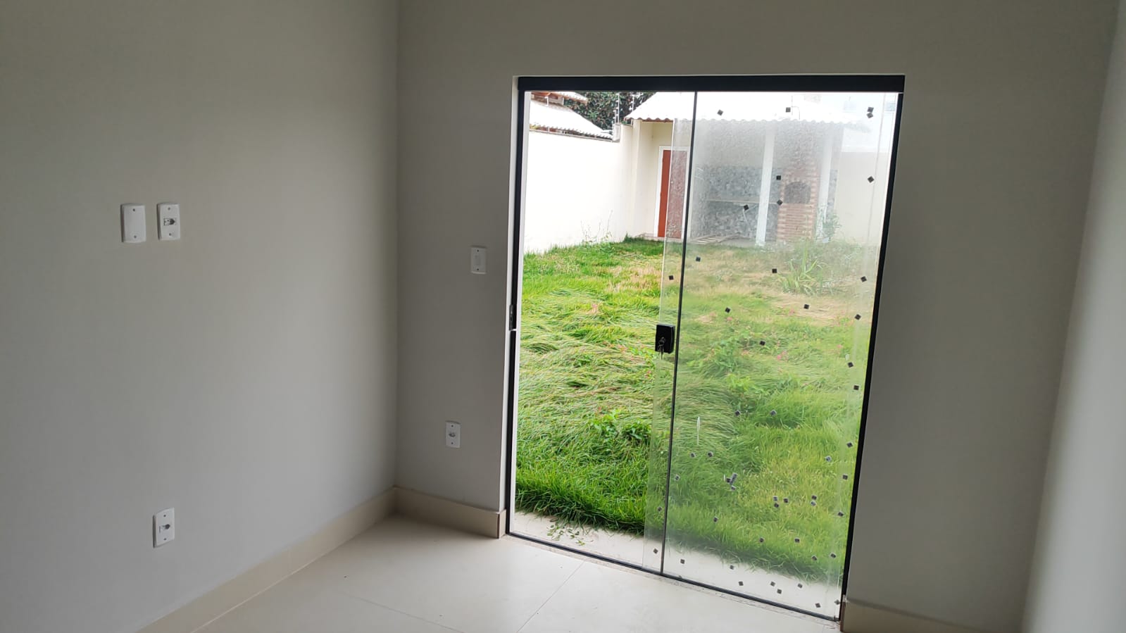 Casa com 3 quartos e garagem para locação no Jardim Atlântico Oeste, em Itaipuaçu, Maricá (RJ)!