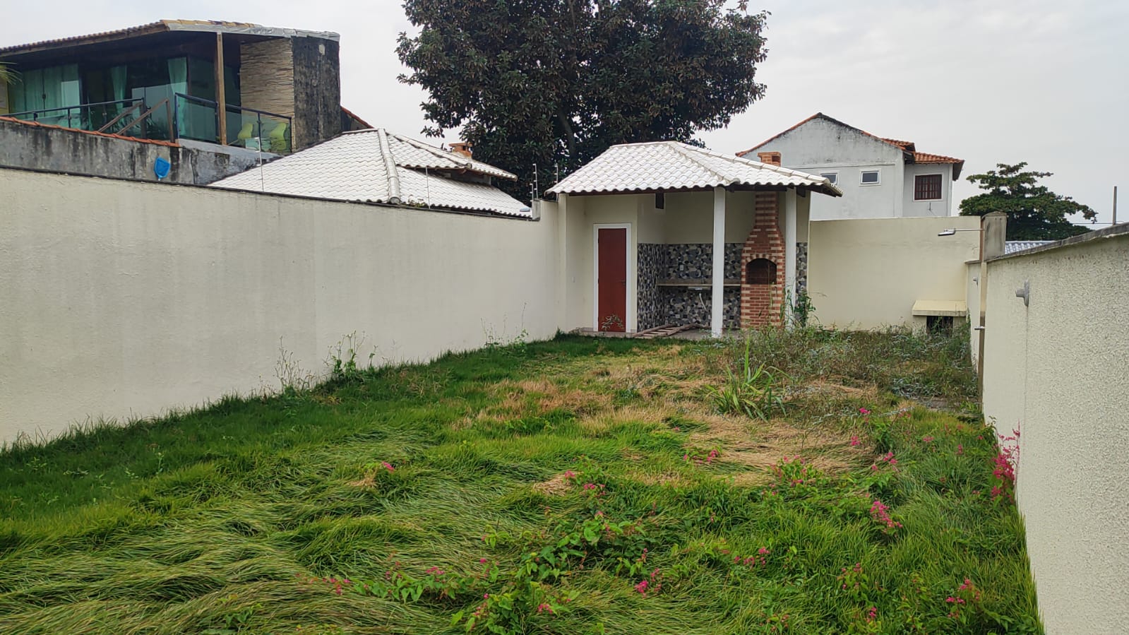 Casa com 3 quartos e garagem para locação no Jardim Atlântico Oeste, em Itaipuaçu, Maricá (RJ)!