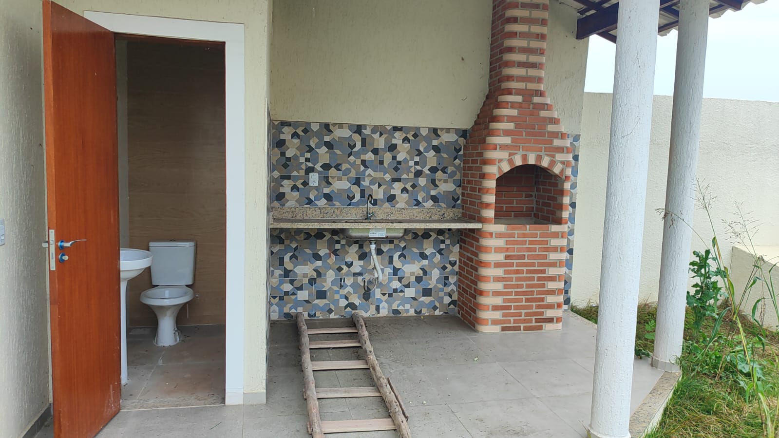 Casa com 3 quartos e garagem para locação no Jardim Atlântico Oeste, em Itaipuaçu, Maricá (RJ)!