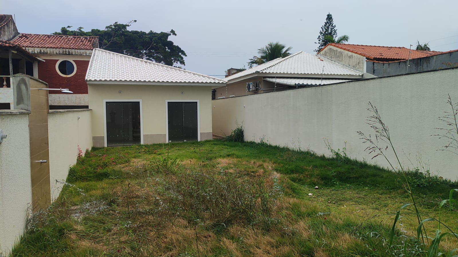 Casa com 3 quartos e garagem para locação no Jardim Atlântico Oeste, em Itaipuaçu, Maricá (RJ)!