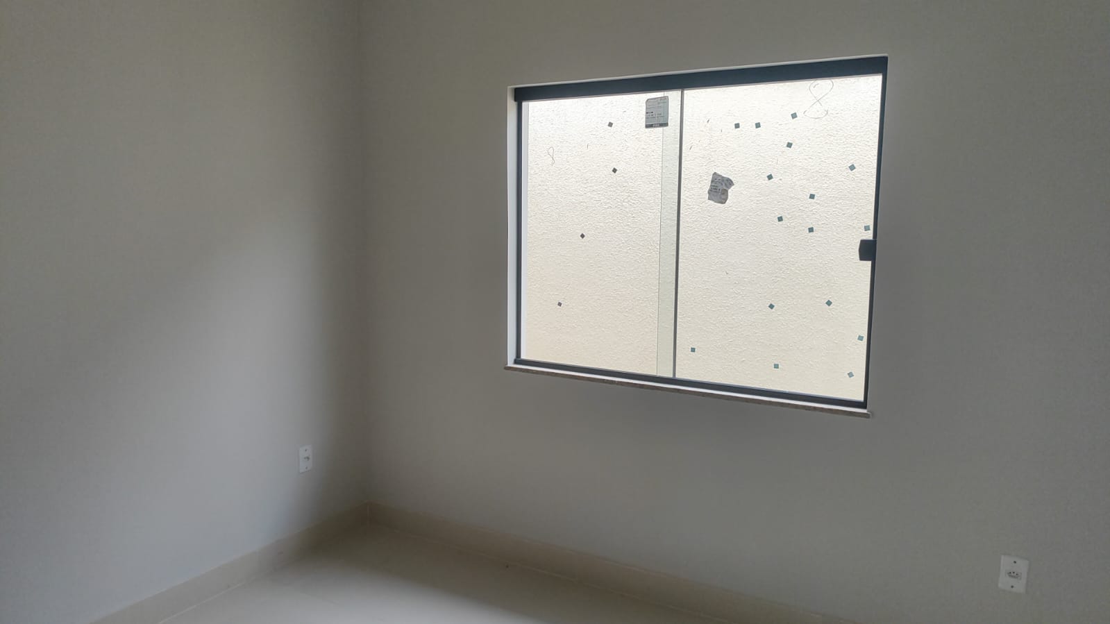 Casa com 3 quartos e garagem para locação no Jardim Atlântico Oeste, em Itaipuaçu, Maricá (RJ)!