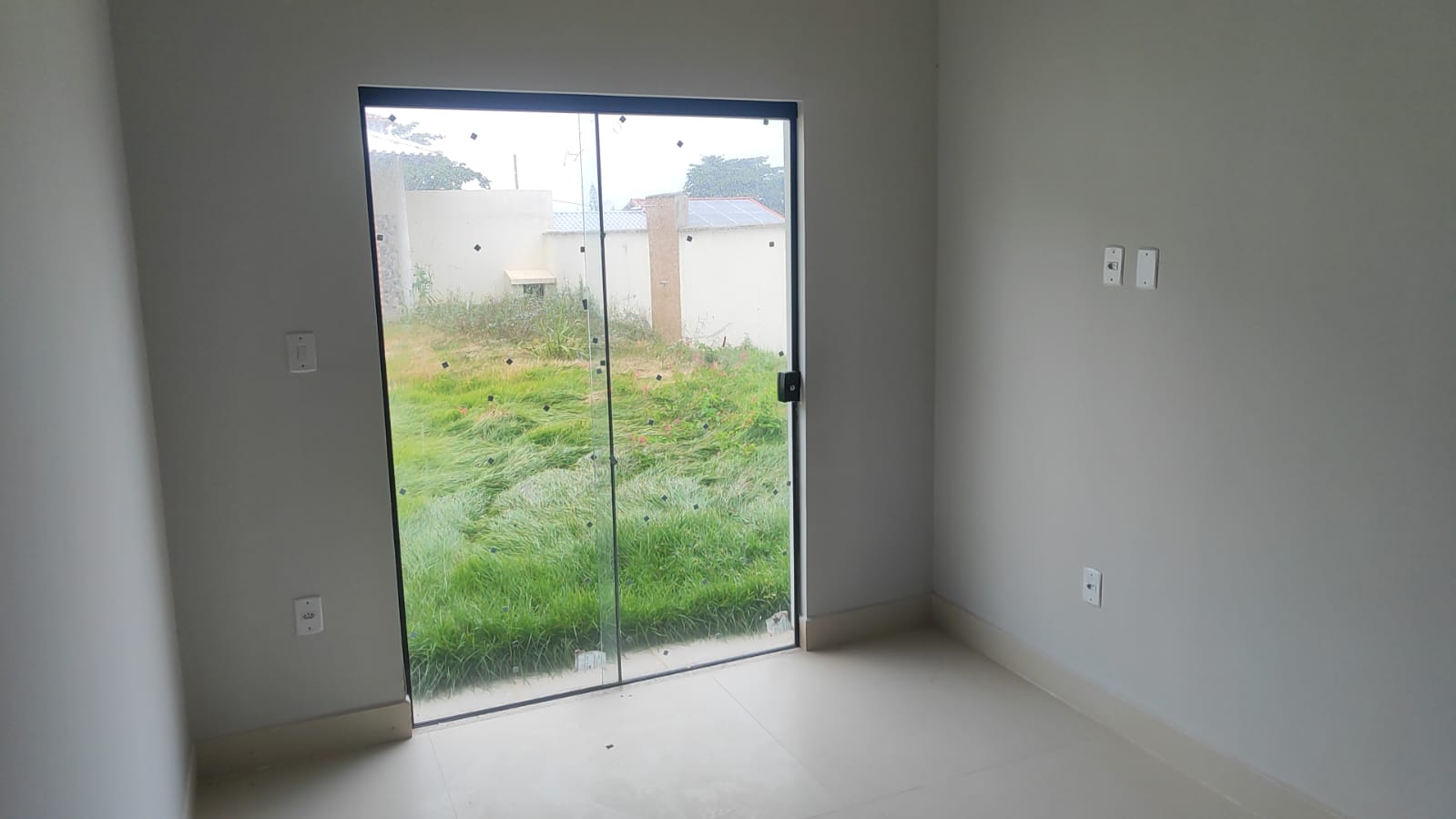 Casa com 3 quartos e garagem para locação no Jardim Atlântico Oeste, em Itaipuaçu, Maricá (RJ)!