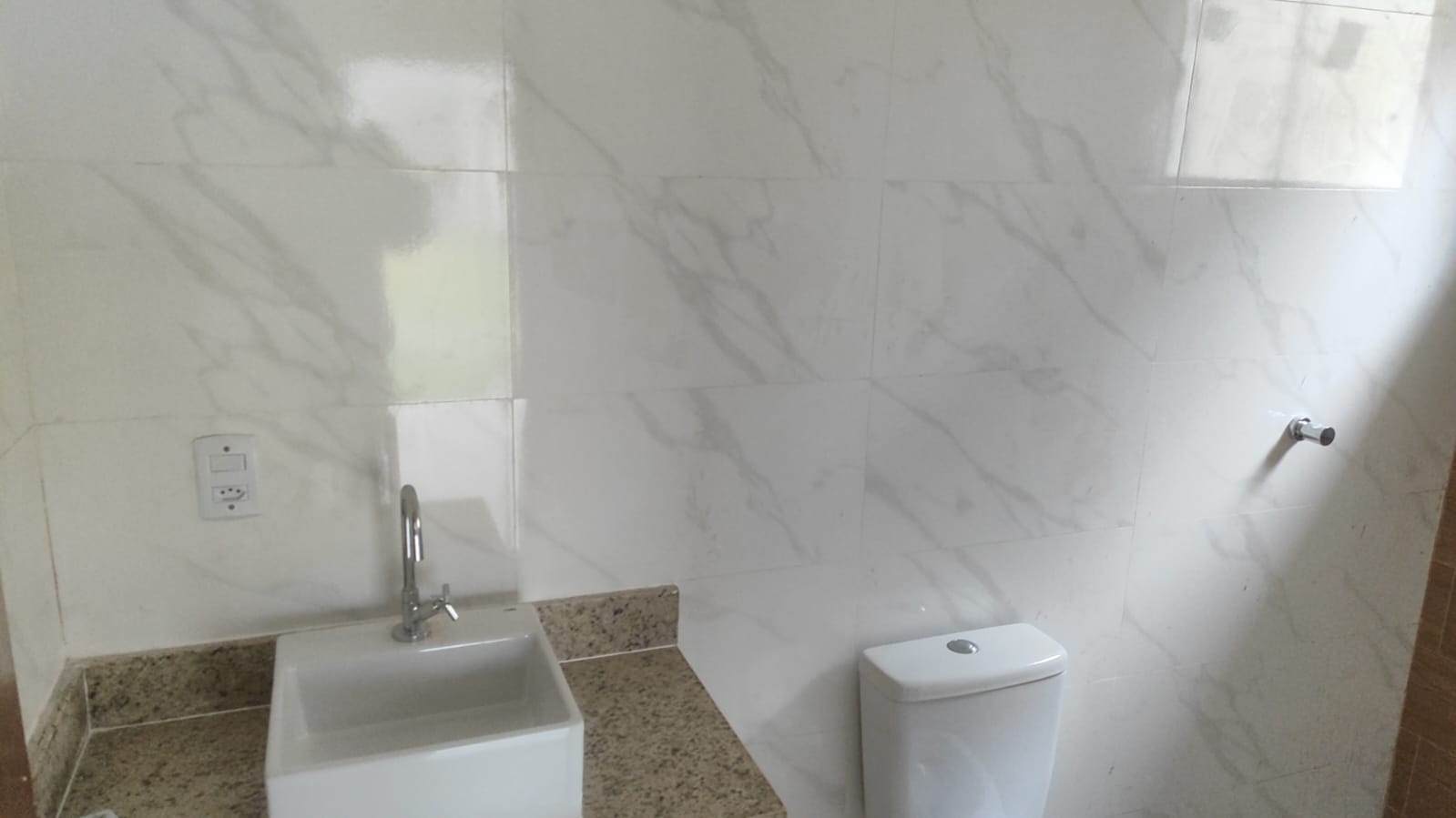 Casa com 3 quartos e garagem para locação no Jardim Atlântico Oeste, em Itaipuaçu, Maricá (RJ)!