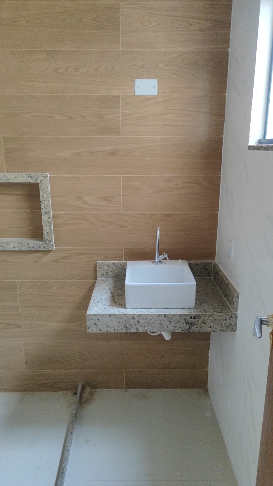 Casa com 3 quartos e garagem para locação no Jardim Atlântico Oeste, em Itaipuaçu, Maricá (RJ)!
