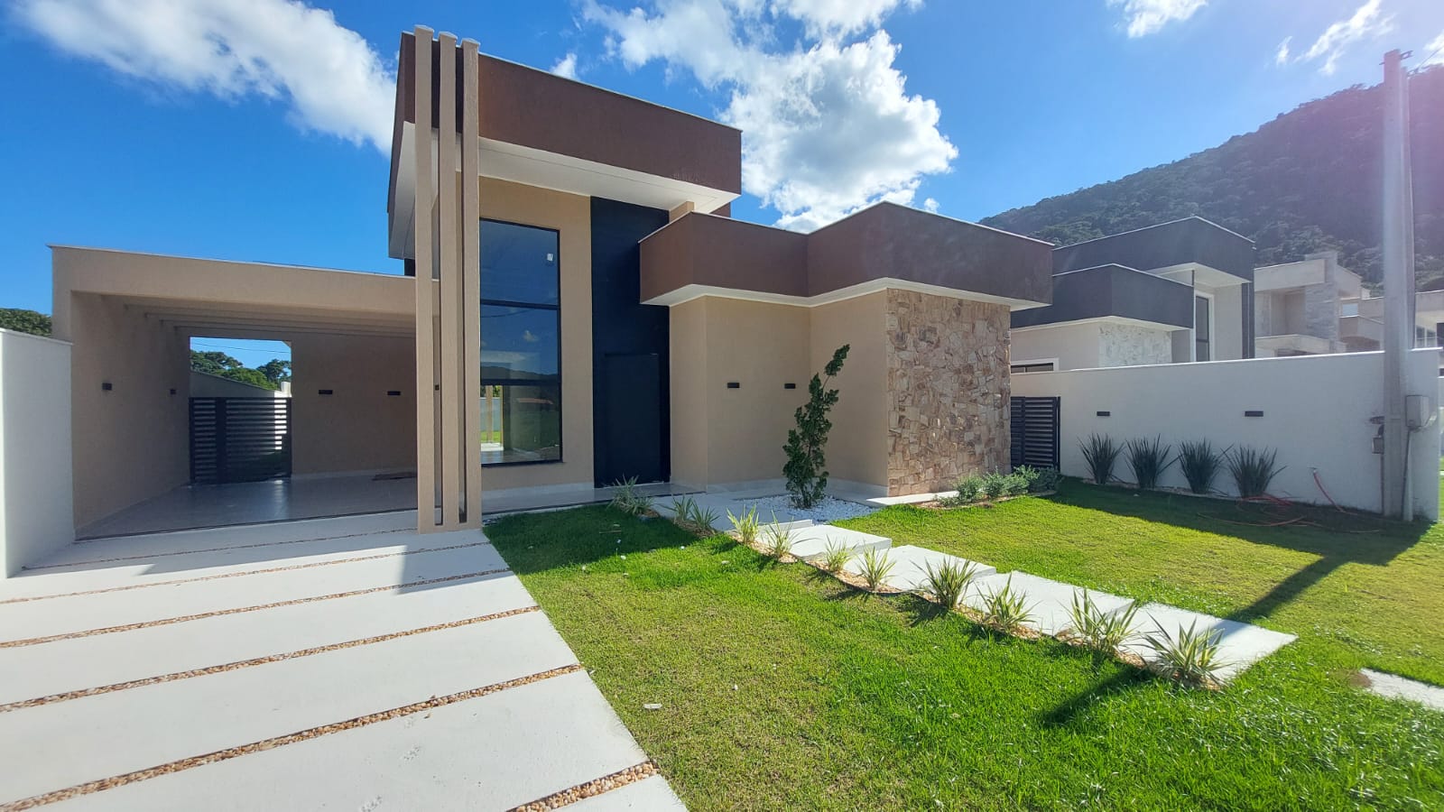 Casa com 3 quartos à venda no Condomínio Privilege Golf, em Maricá/RJ. 