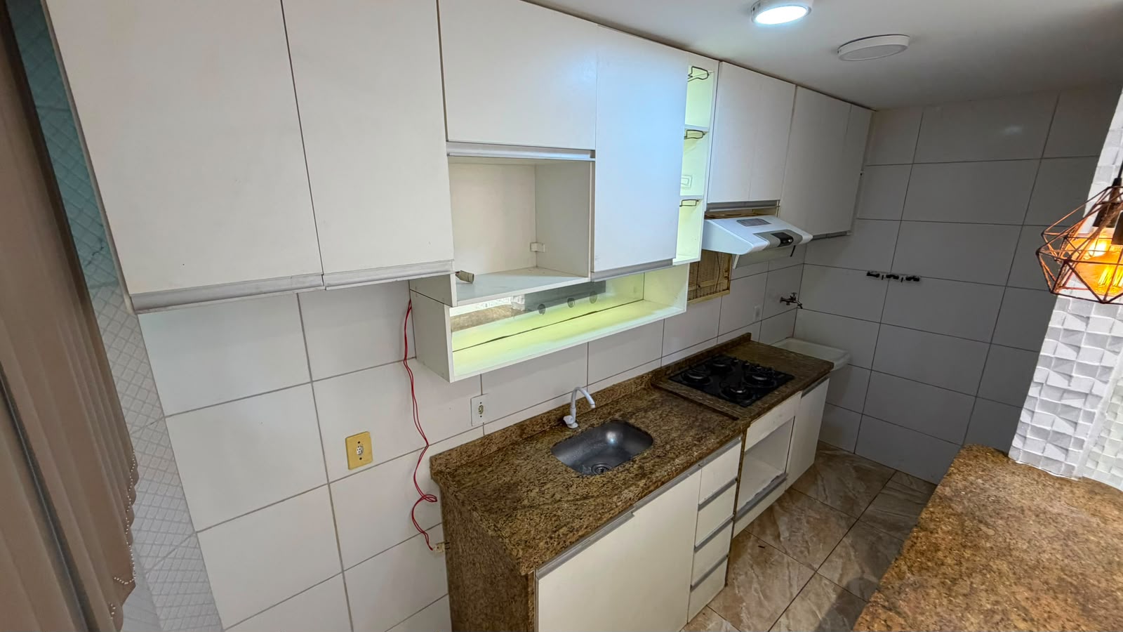 Casa com 1 quarto para locação em condomínio no bairro Araçatiba, em Maricá/RJ.