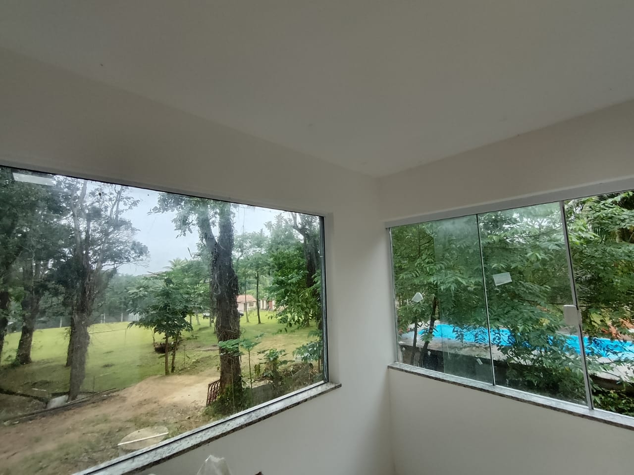 Casa com 2 suítes para locação em Itaocaia Valley, Itaipuaçu, Maricá (RJ)