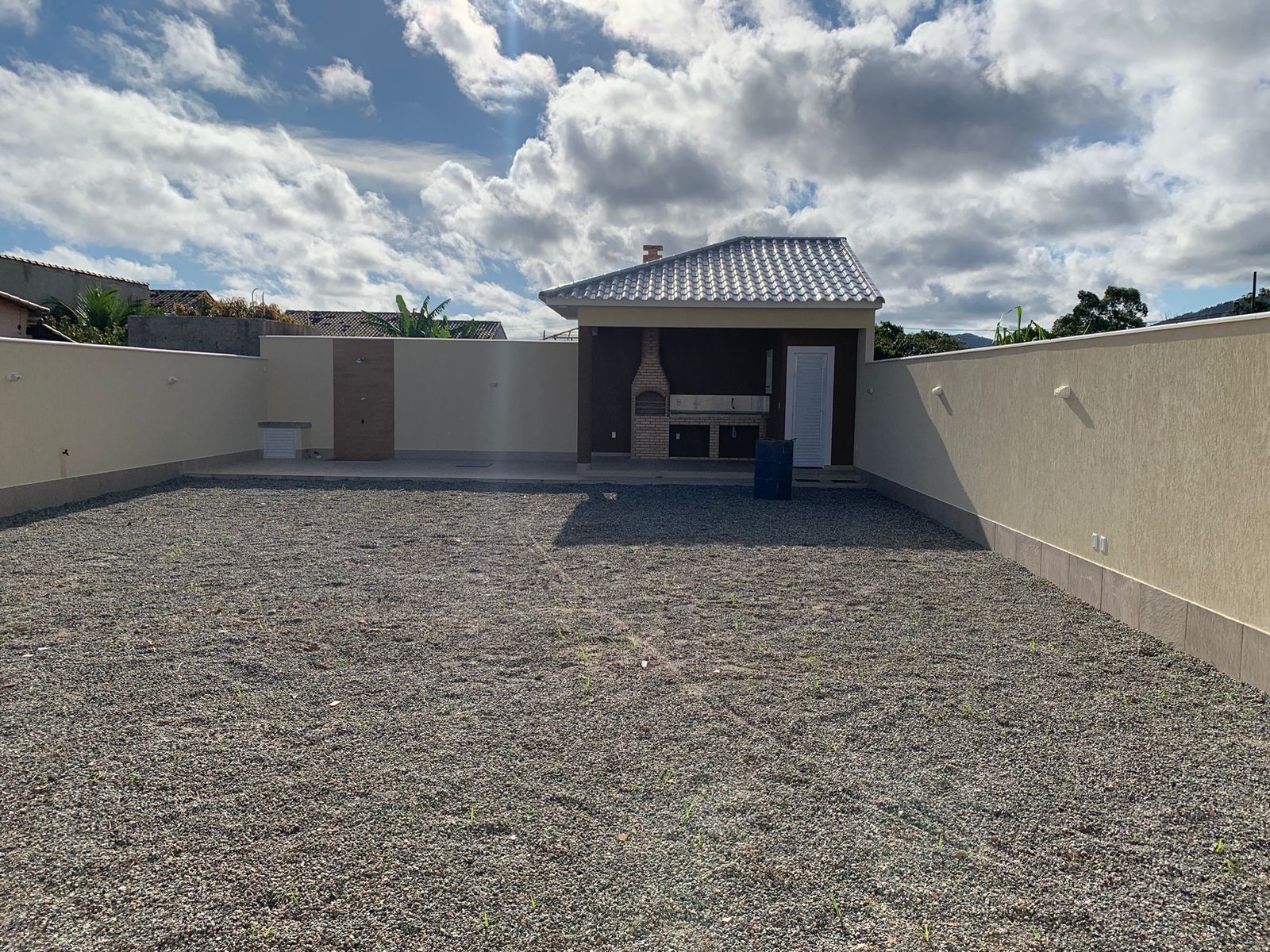 Casa com 3 quartos para locação no Jardim Atlântico Leste, Itaipuaçu Maricá/RJ