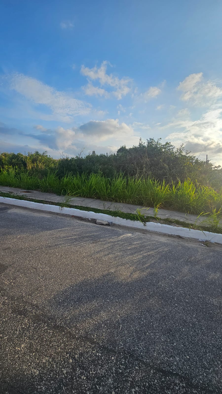 Terreno de 600m² Financiável a 1 Quadra da Praia no Jardim Atlântico Leste, Itaipuaçu – Maricá/RJ