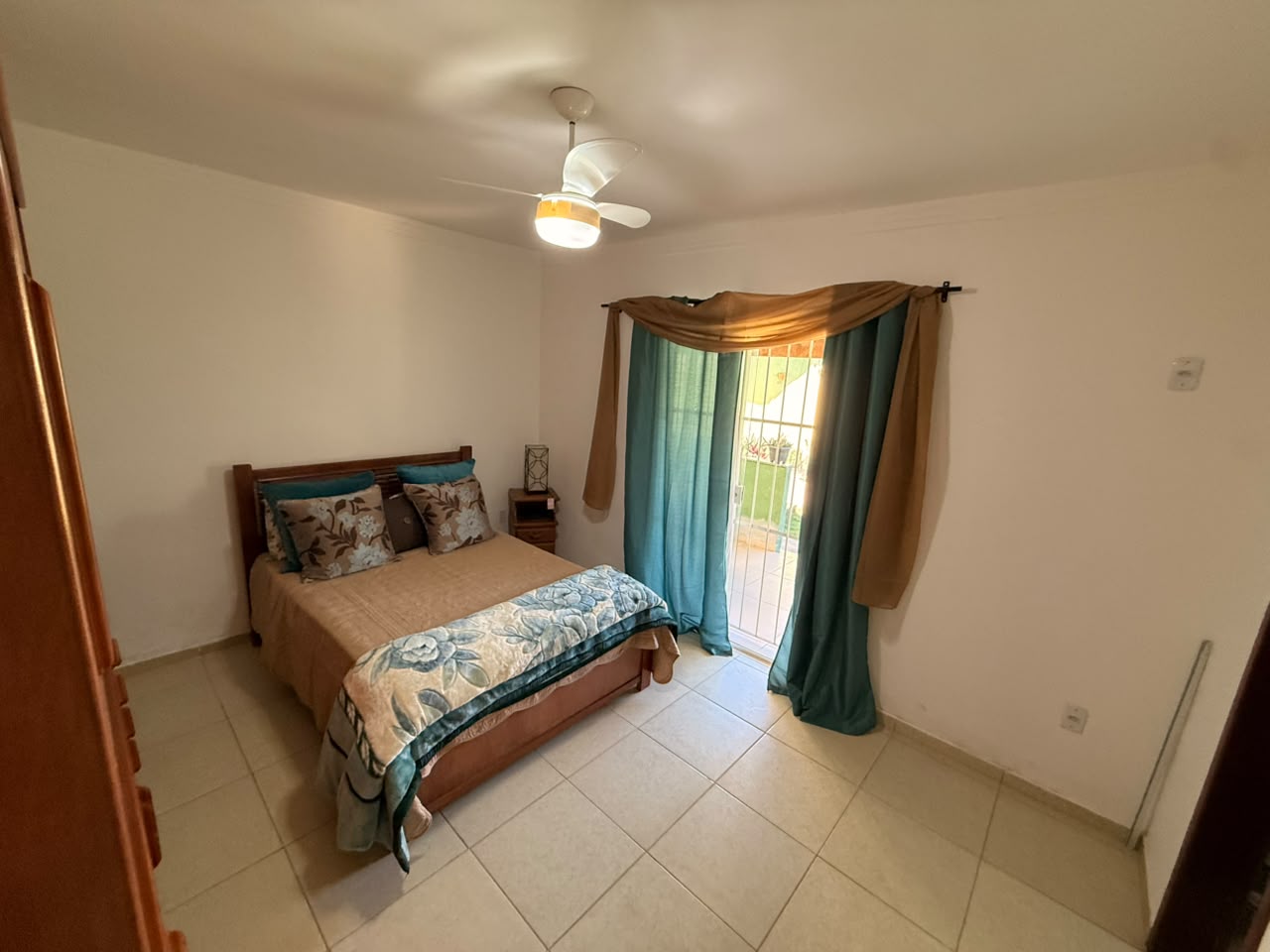 Linda Casa com 4 quartos e piscina no Jardim Atlântico Leste (Itaipuaçu), Maricá, RJ 