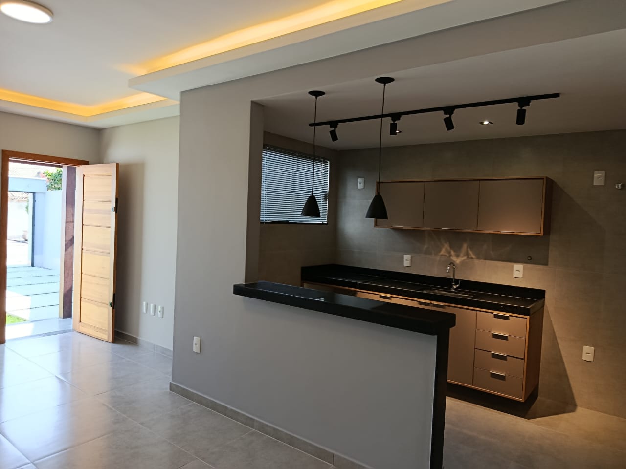 Casa com 2 quartos à venda no Jardim Atlântico Leste, Itaipuaçu, Maricá/RJ