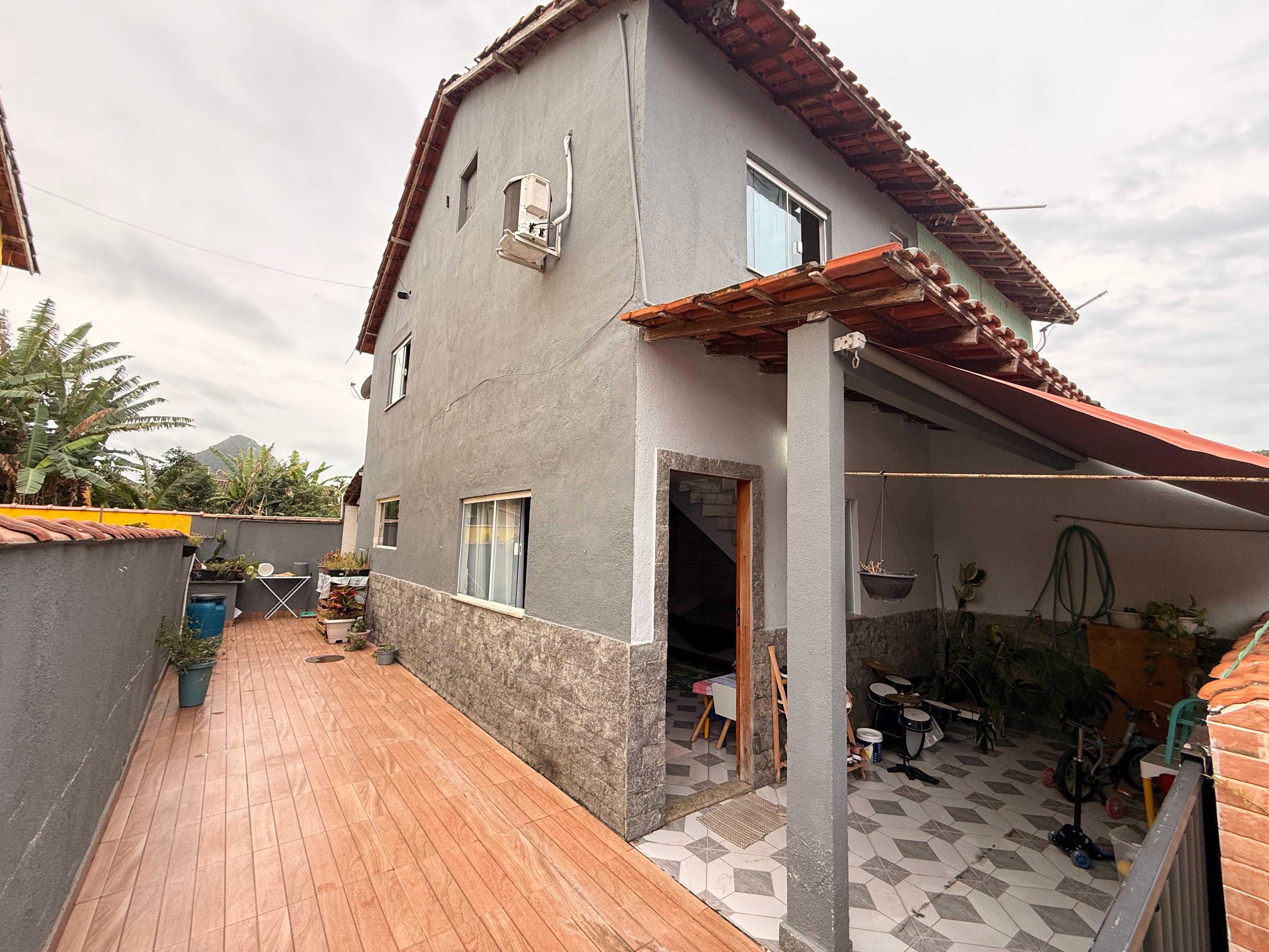 Duplex à venda com 2 quartos em condomínio no Rincão Mimoso, Itaipuaçu, Maricá/RJ.
