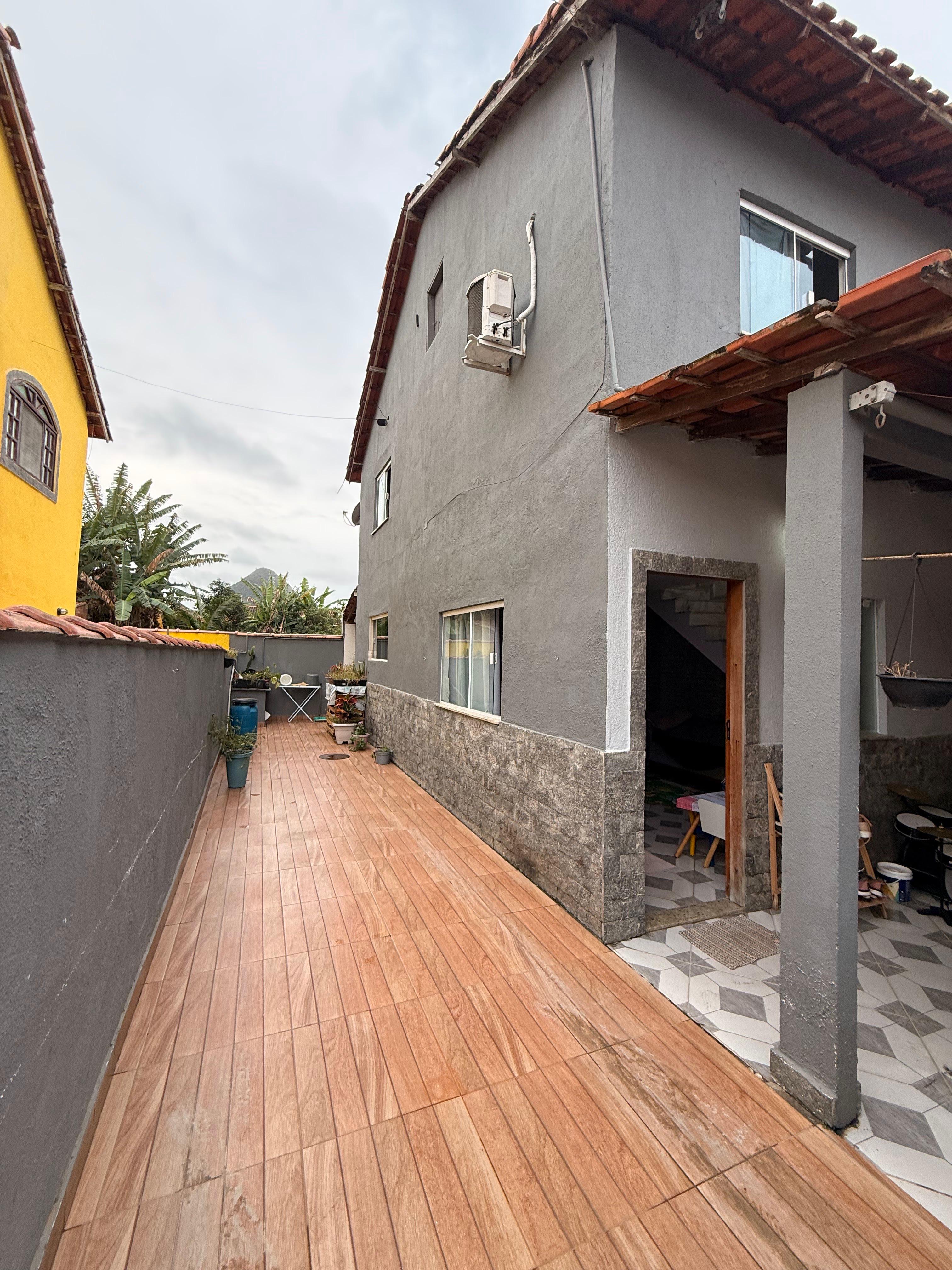 Duplex à venda com 2 quartos em condomínio no Rincão Mimoso, Itaipuaçu, Maricá/RJ.