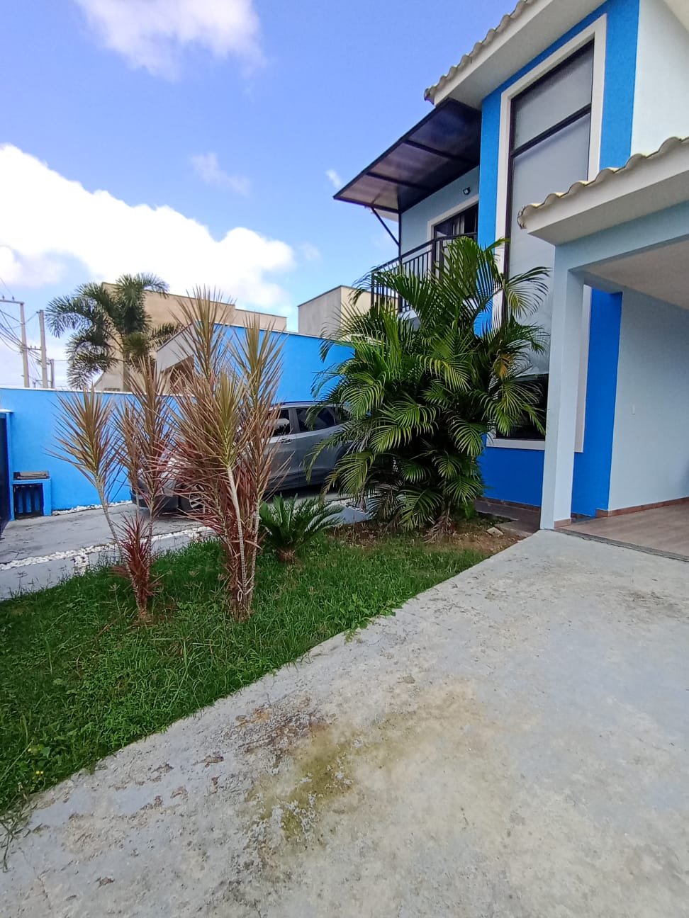 Casa para à venda com 2 quartos no condomínio Royal Garden, Pindobas, Maricá(RJ).