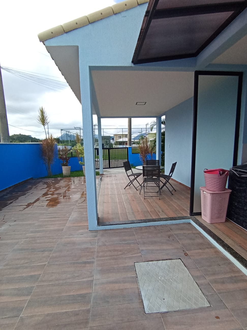 Casa para à venda com 2 quartos no condomínio Royal Garden, Pindobas, Maricá(RJ).