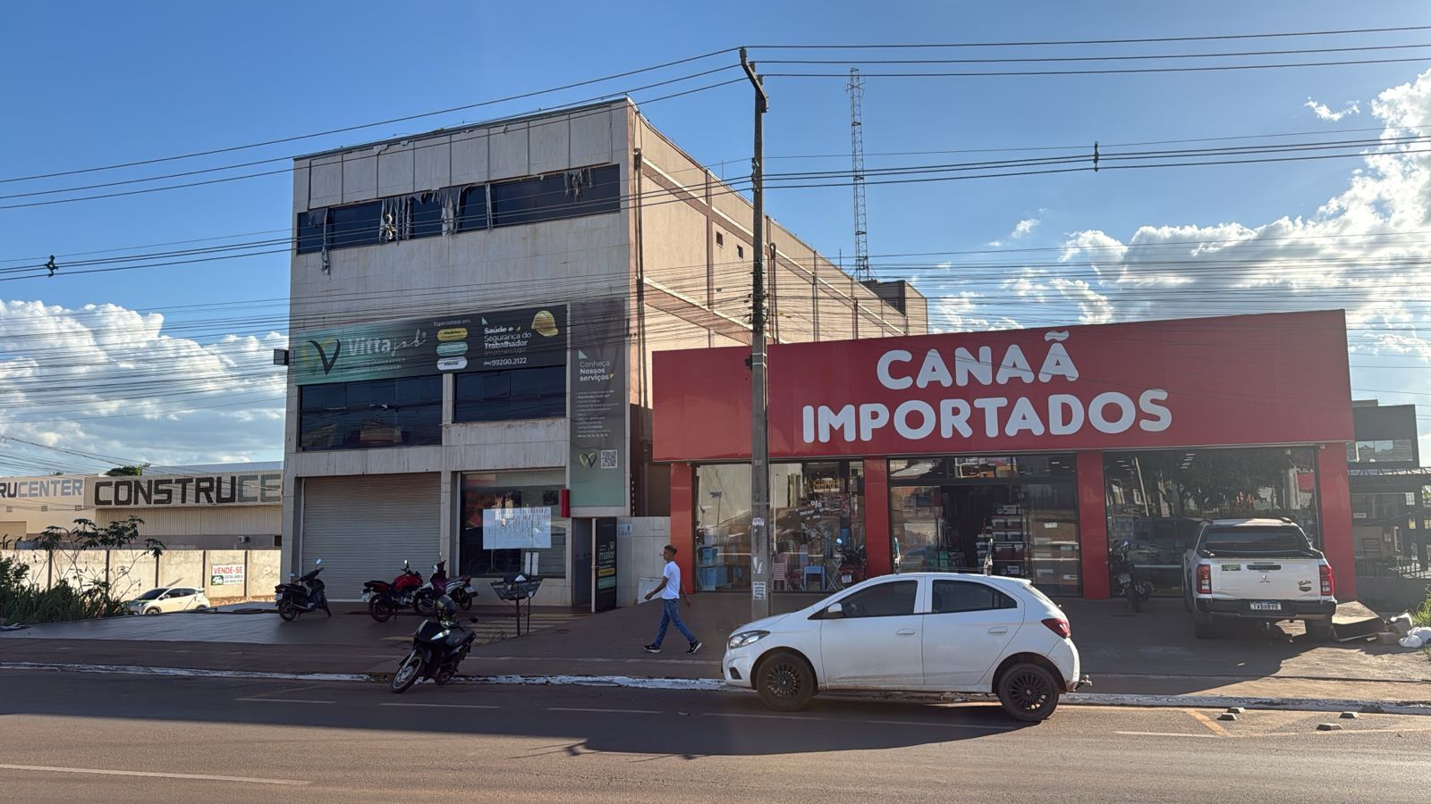 PONTO COMERCIAL DE ALTO PADRÃO PARA LOCAÇÃO NA AV: WEYNE CALVACANTE