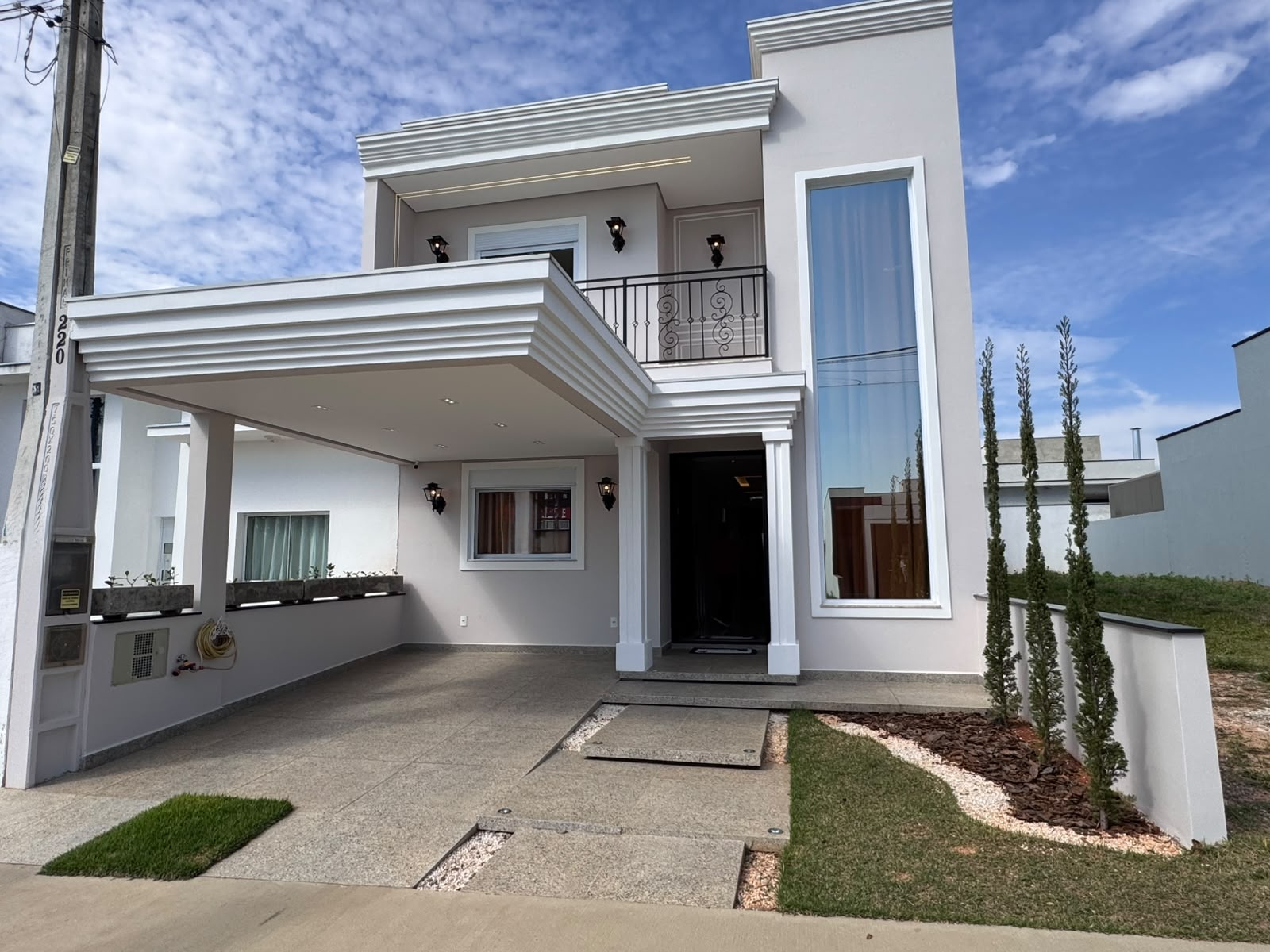 Confortável Casa em condomínio no Condomínio Horto Florestal Villagio em Sorocaba Novo