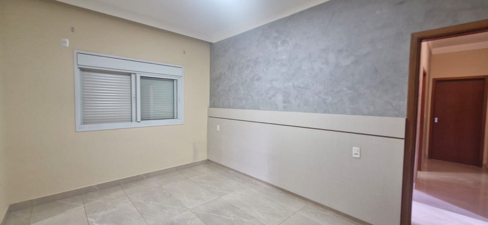 CASA TÉRREA À VENDA 