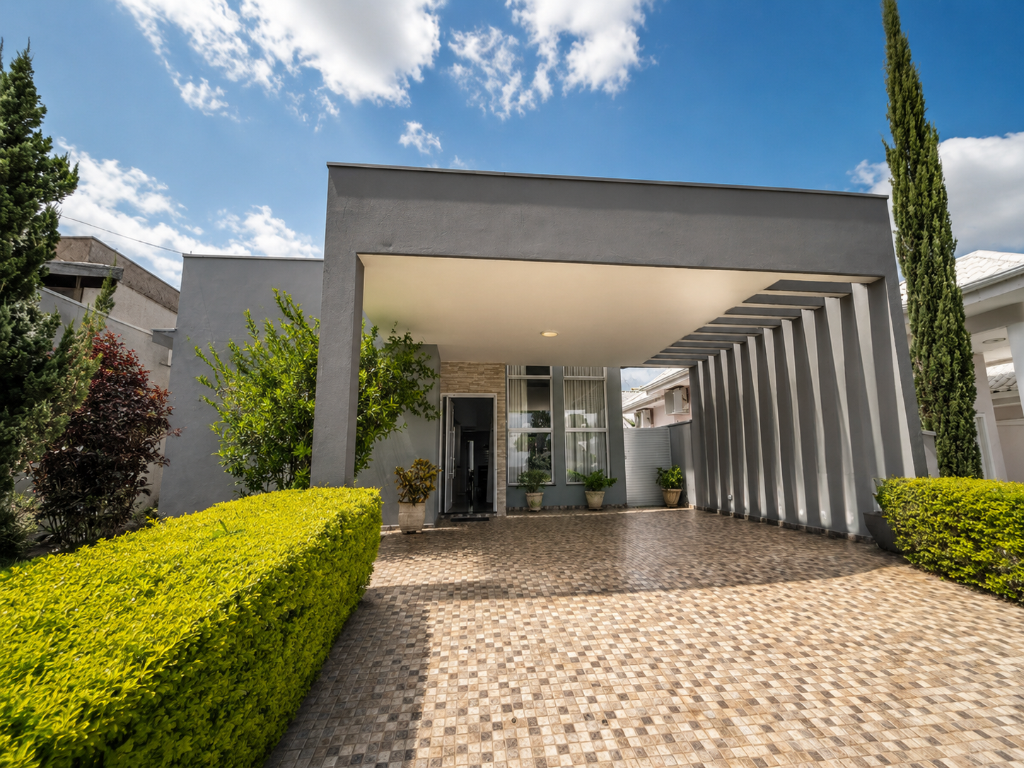 Casa com edícula no condominio Solaris Haras Resort