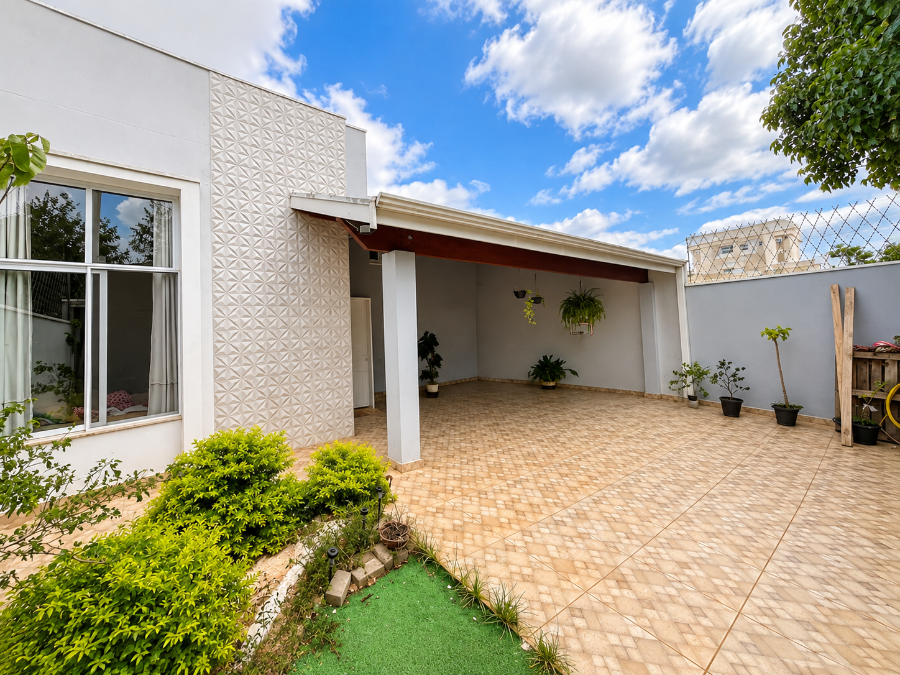 Casa com 3 dormitórios no Portal Ville Azaleia em Boituva