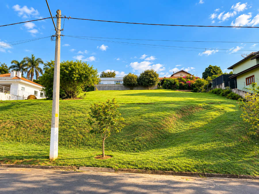 Terreno Aclive no Condominio Residencial Saint Claire em Boituva