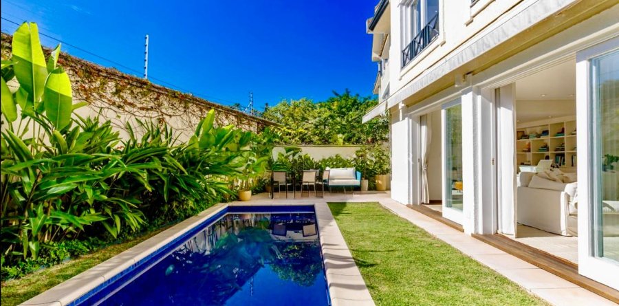Uma Casa De Condomínio Inspiradora, Com 3 Suítes À Venda No Jardim Guedala