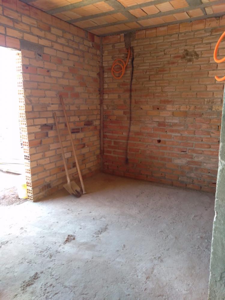 CASA EM FASE DE ACABAMENTO