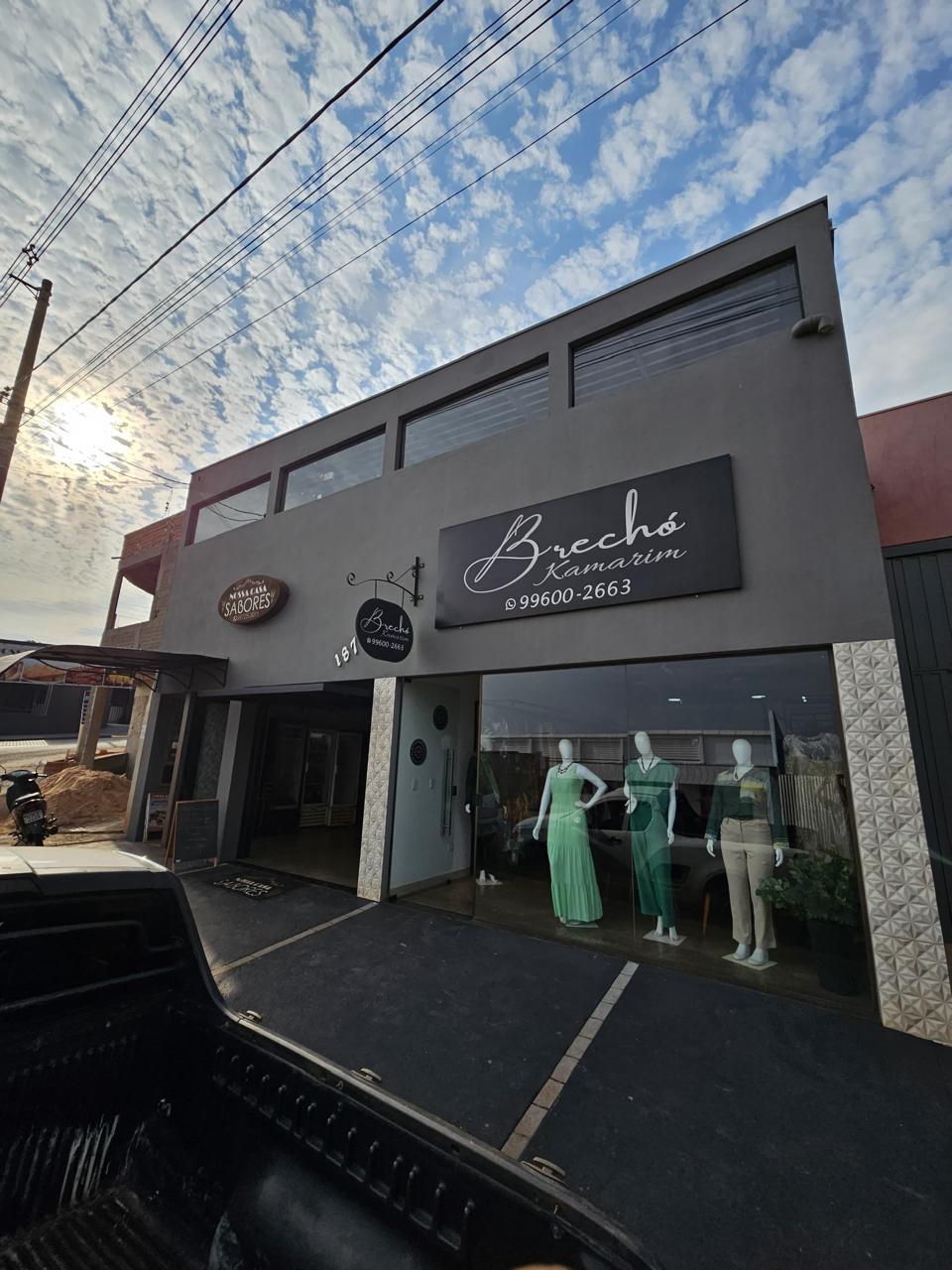 PRÉDIO COMERCIAL