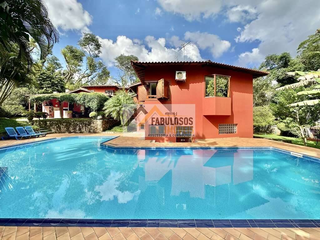 Cond Villa Vianna - 3 suítes, escritório, área gourmet, piscina, pomar!