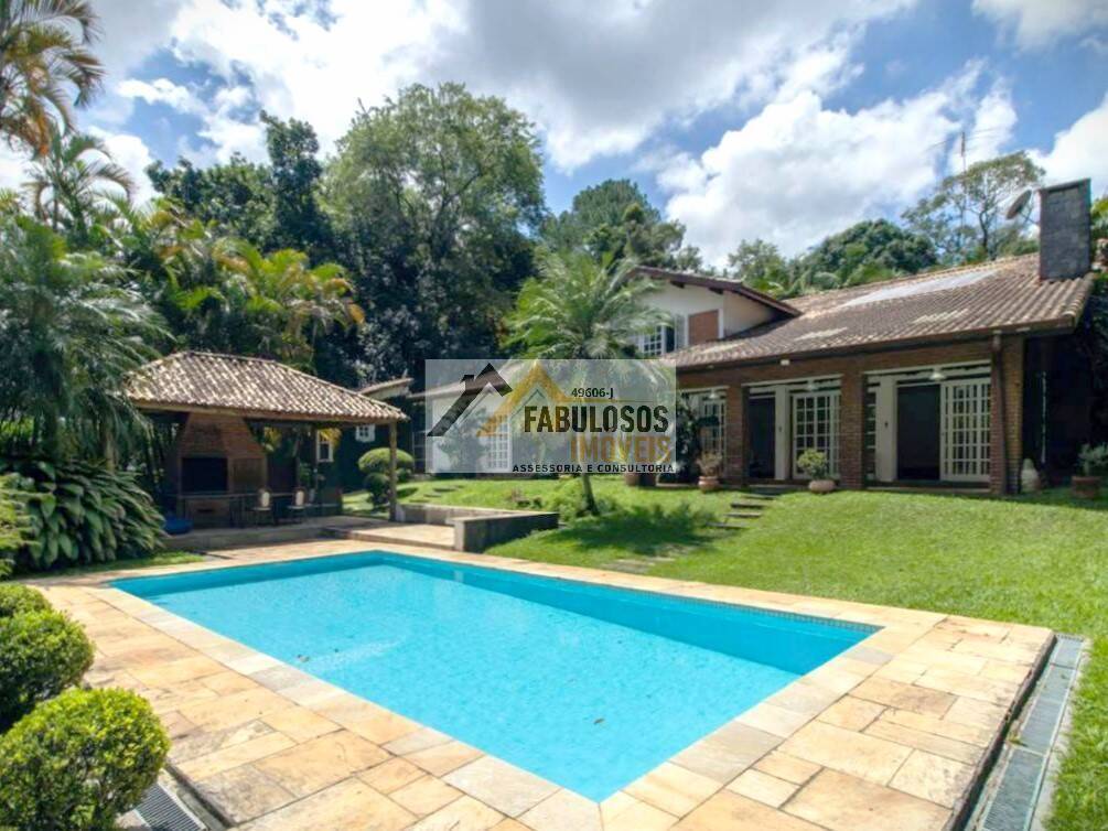 Cond Granja do Lago - 3 sts, home office - Charmosa no Miolo da Granja!
