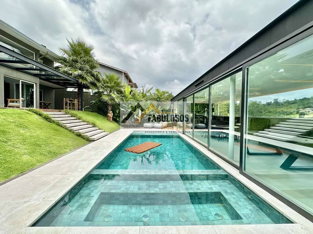 Cond. Pq. das Artes - LINDA e MODERNA! 4 suítes, piscina, salão festas!