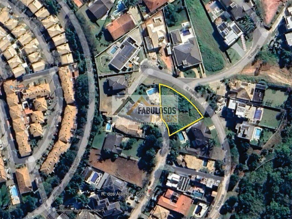 Cond. Jd. Passárgada D - Lote 1.153,50 m², limpo, alto e com vista!