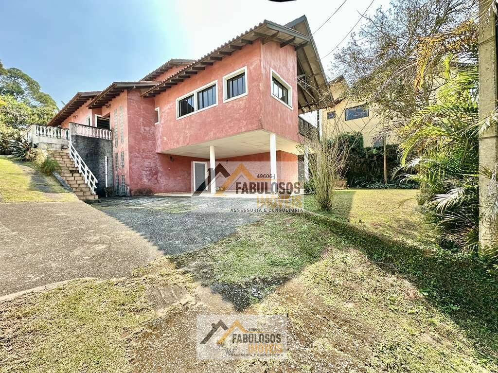 Cond. Euroville - Térrea, rústica, 4dorm/3sts. Ótima Localização!