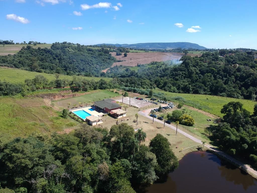 Casa á venda c/ 03 dormitórios, Condomínio Village Araçoiaba - Araçoiaba da Serra/SP