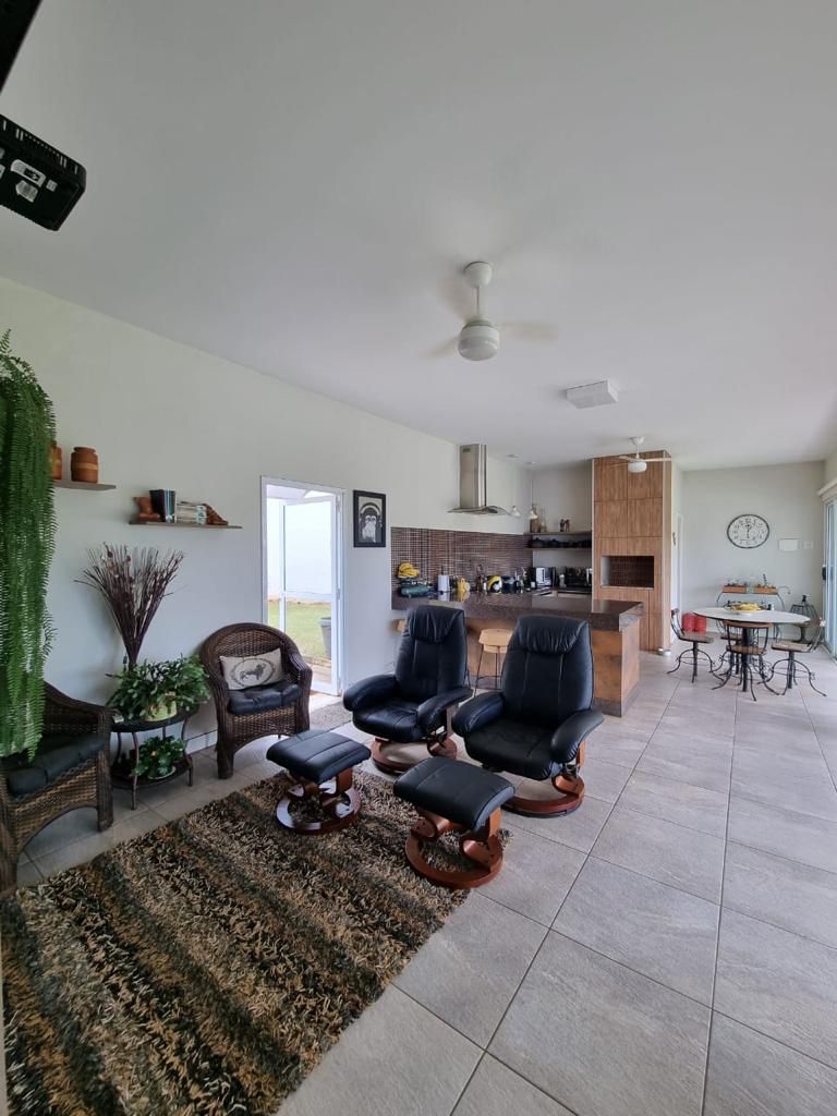 Casa á venda c/ 03 dormitórios, Condomínio Village Araçoiaba - Araçoiaba da Serra/SP